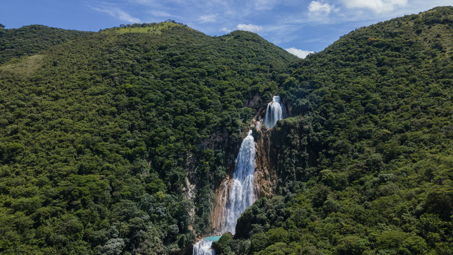 shutterstock 2046567800 - Mexico